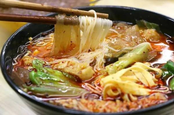 麻辣燙餐館該如何選擇環保地坪漆施工？