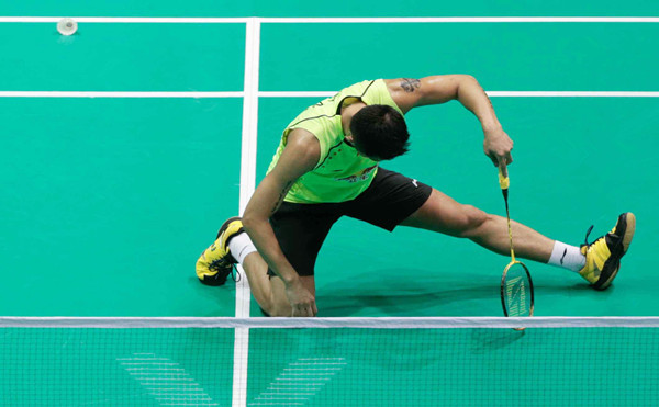 怎么看待，在硅PU球場地坪上拼搏的林丹敗給石宇奇