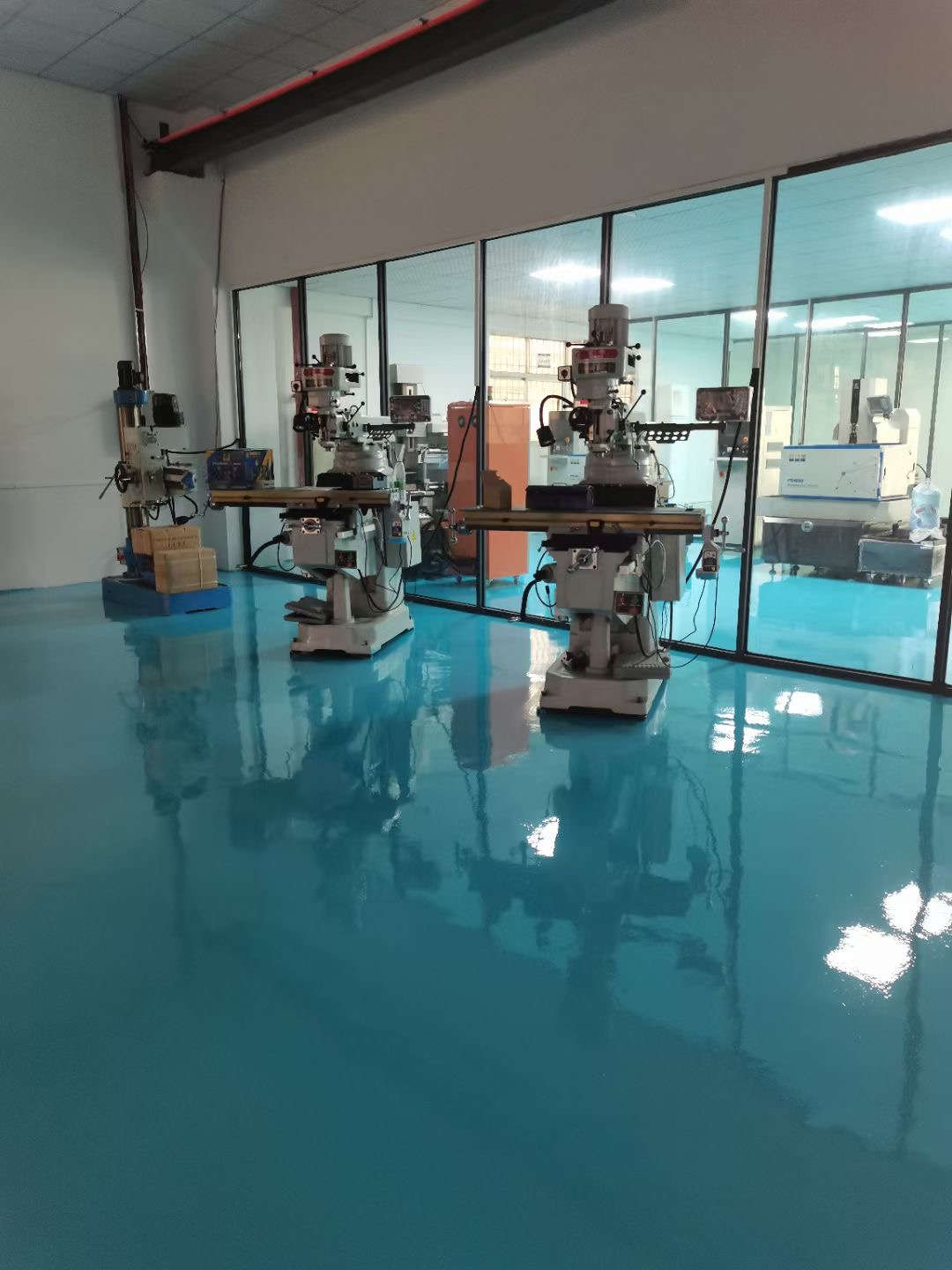 看佛山環(huán)氧地坪廠(chǎng)家如何縮短施工時(shí)長(zhǎng)